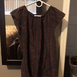 Gap light weight cute loose top.